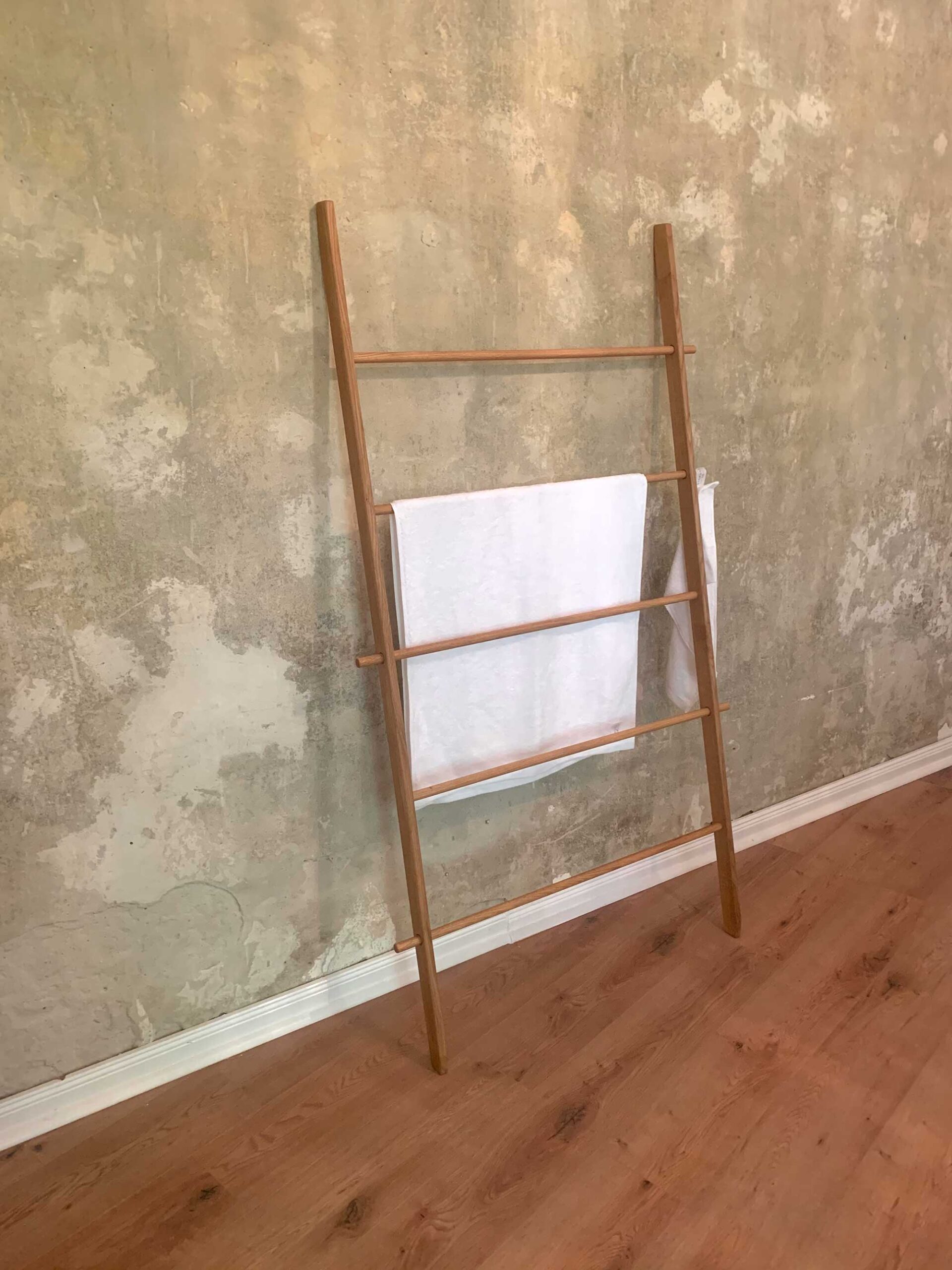 Wooden Towel Ladder / <i>Hölzern Handtuchleiter</i> - Image 6
