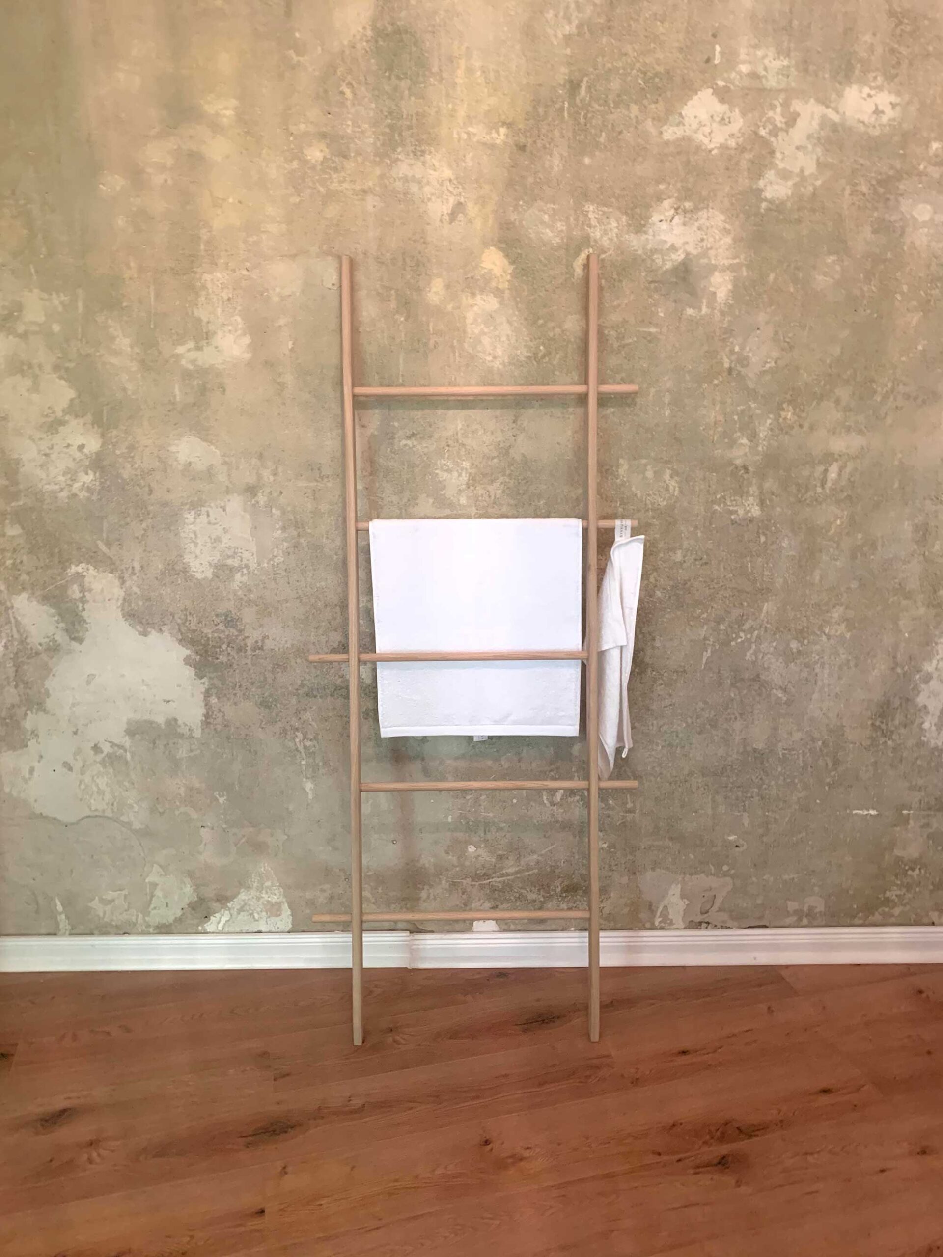 Wooden Towel Ladder / <i>Hölzern Handtuchleiter</i> - Image 7